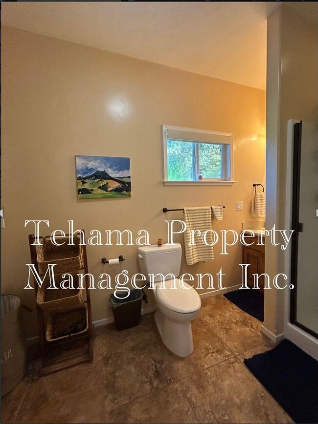 Building Photo - 14807 Hilltop Dr