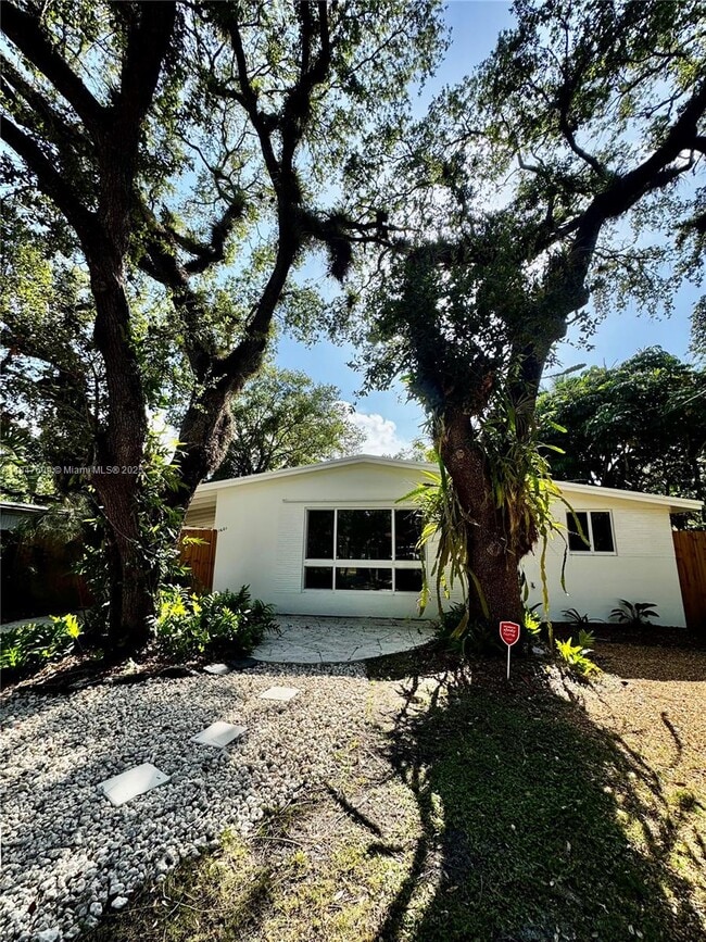 Primary Photo - 1601 SW 20th Ave