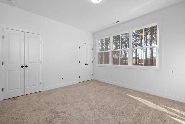 Building Photo - Newly Built 4BD, 3.5BA End-Unit Raleigh To...