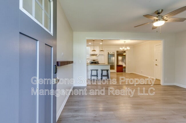 Building Photo - 4860 Cimarron Way