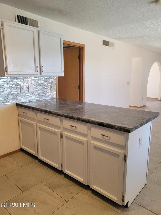 Building Photo - 6920 Imperial Ridge Dr