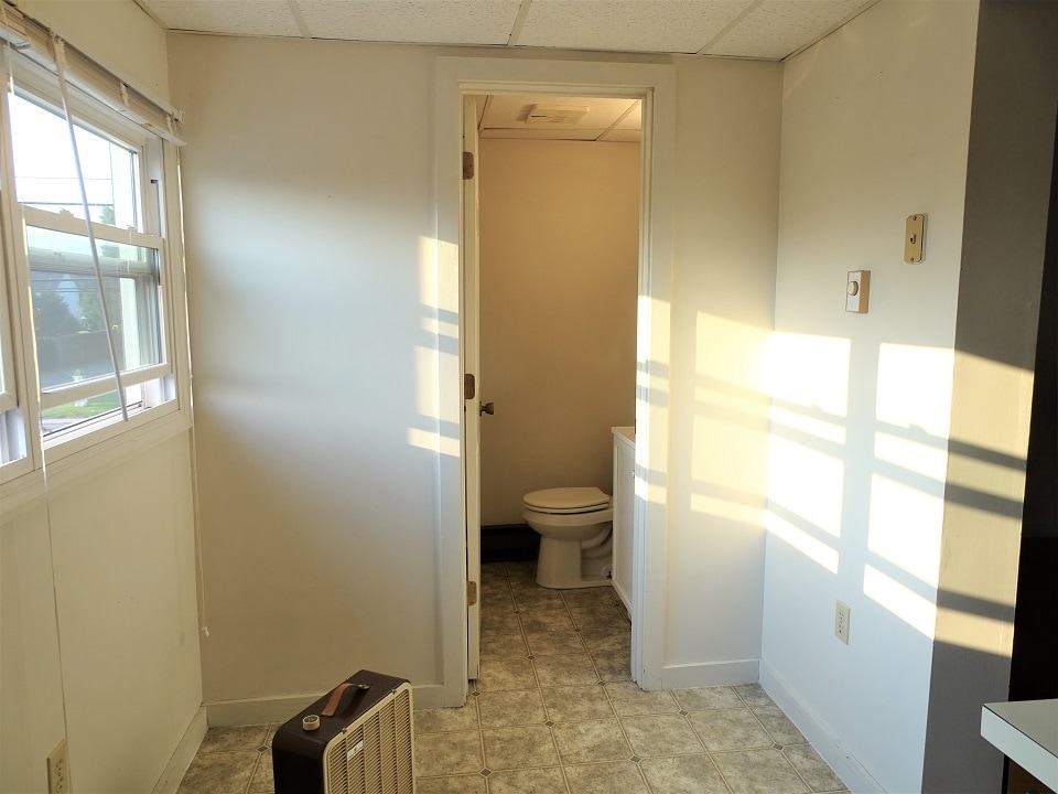 Building Photo - 215 W Main St