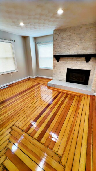 Building Photo - 48 Audubon Ave