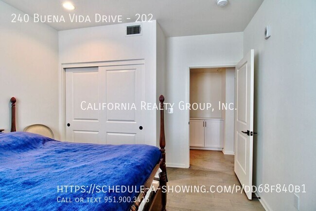 Building Photo - 240 Buena Vida Dr