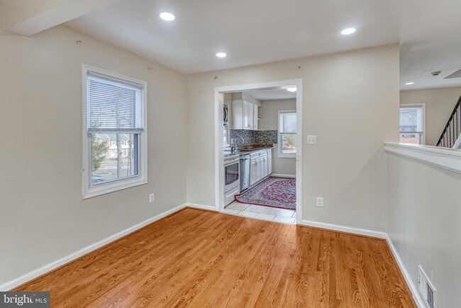 Building Photo - 2900 Williamsburg Ct