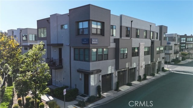 Primary Photo - 11053 Momentum Dr