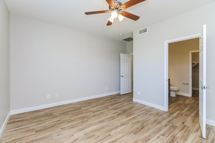 Building Photo - 1711 W Gold Mine Way
