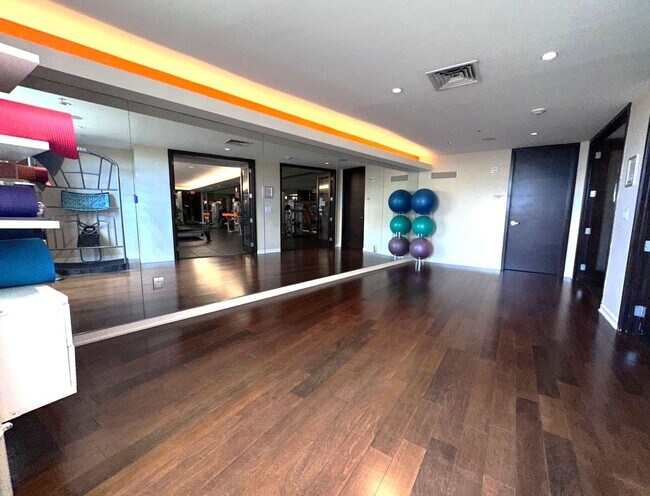 Building Photo - 550 Okeechobee Blvd