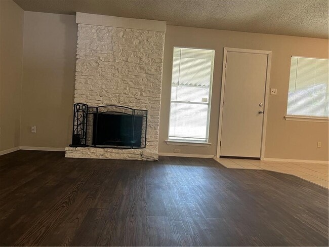 Building Photo - 7318 Lunar Dr
