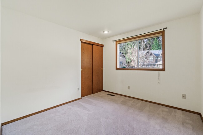 Building Photo - 4521 186th Ave SE