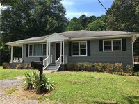 Building Photo - 5012 Suwanee Dam Rd