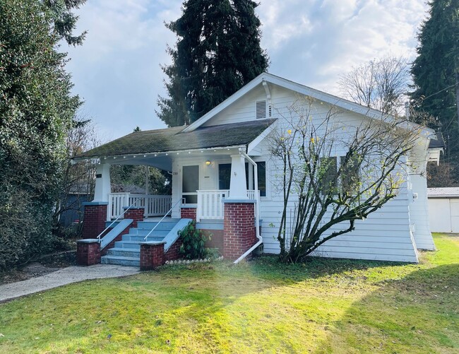Primary Photo - 2Bd/1Ba Shoreline House