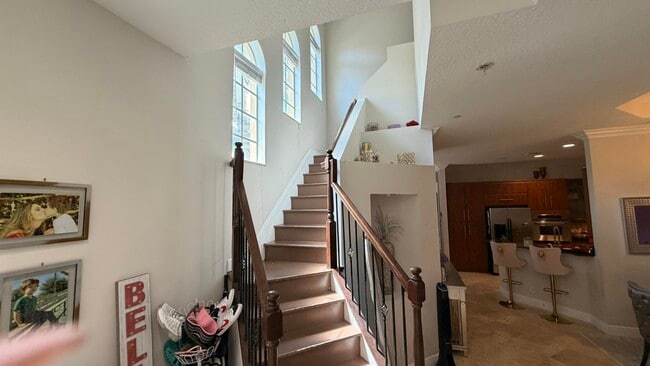 Building Photo - 210 NE 69th Cir