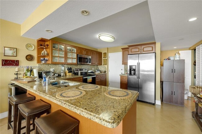 Building Photo - 9125 SW 77th Ave