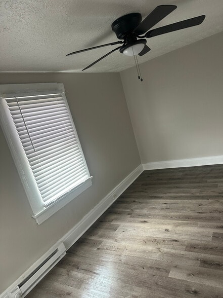 Building Photo - 225 Main St