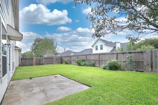 Building Photo - 3627 Midland Dr