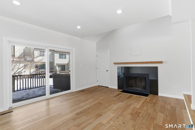 Building Photo - 193 Cypress Rd