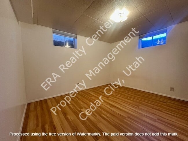 Building Photo - 529 S 450 W