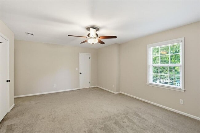 Building Photo - 435 Stonebridge Dr