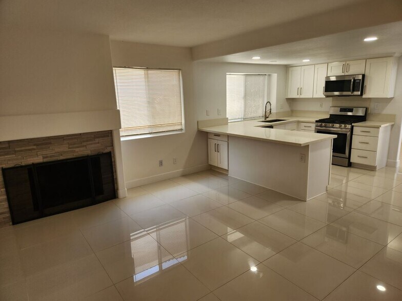 Building Photo - 13079 Winterpark Way