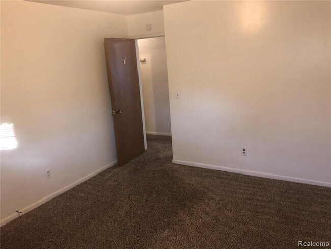 Building Photo - 20231 Kelly Rd