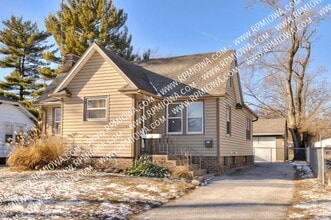 Building Photo - 3620 E 7th St