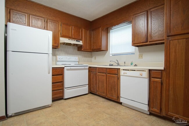 Building Photo - 7223 Lago Vista Ct