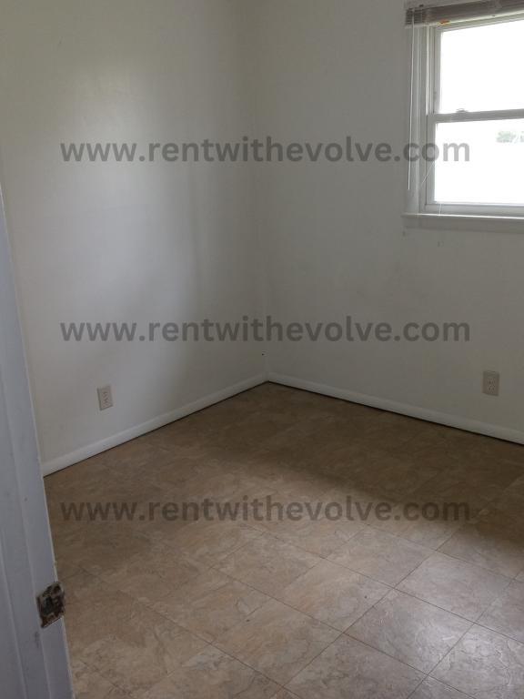 Building Photo - 205 S 2nd St