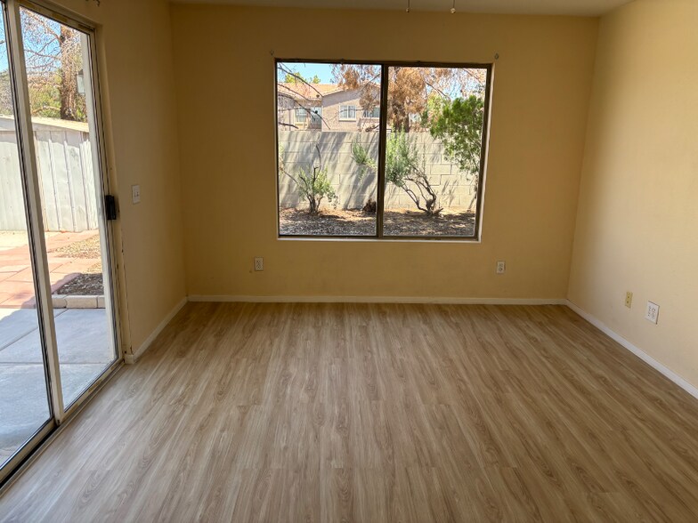 Building Photo - 5212 Del Rey Ave