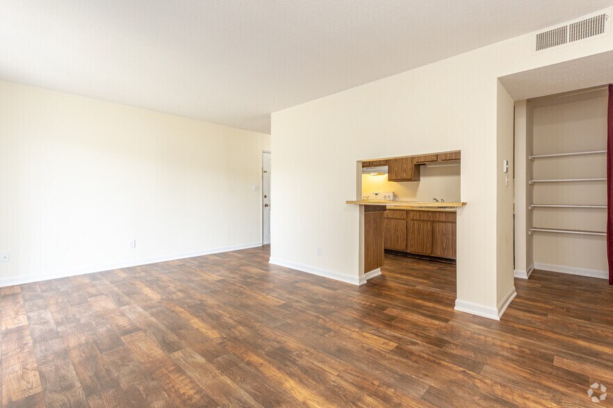 Greenbrier Apartments 1400 Greenbrier Dear Rd Anniston AL 36207