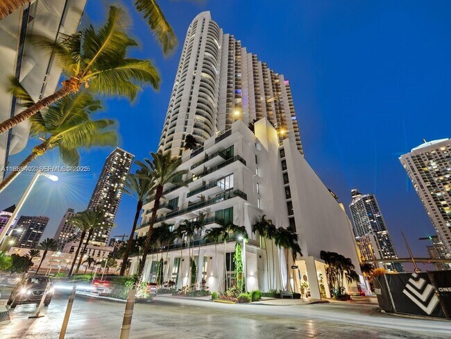 Building Photo - 350 S Miami Ave