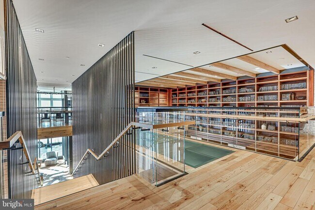 Building Photo - 70 N St SE