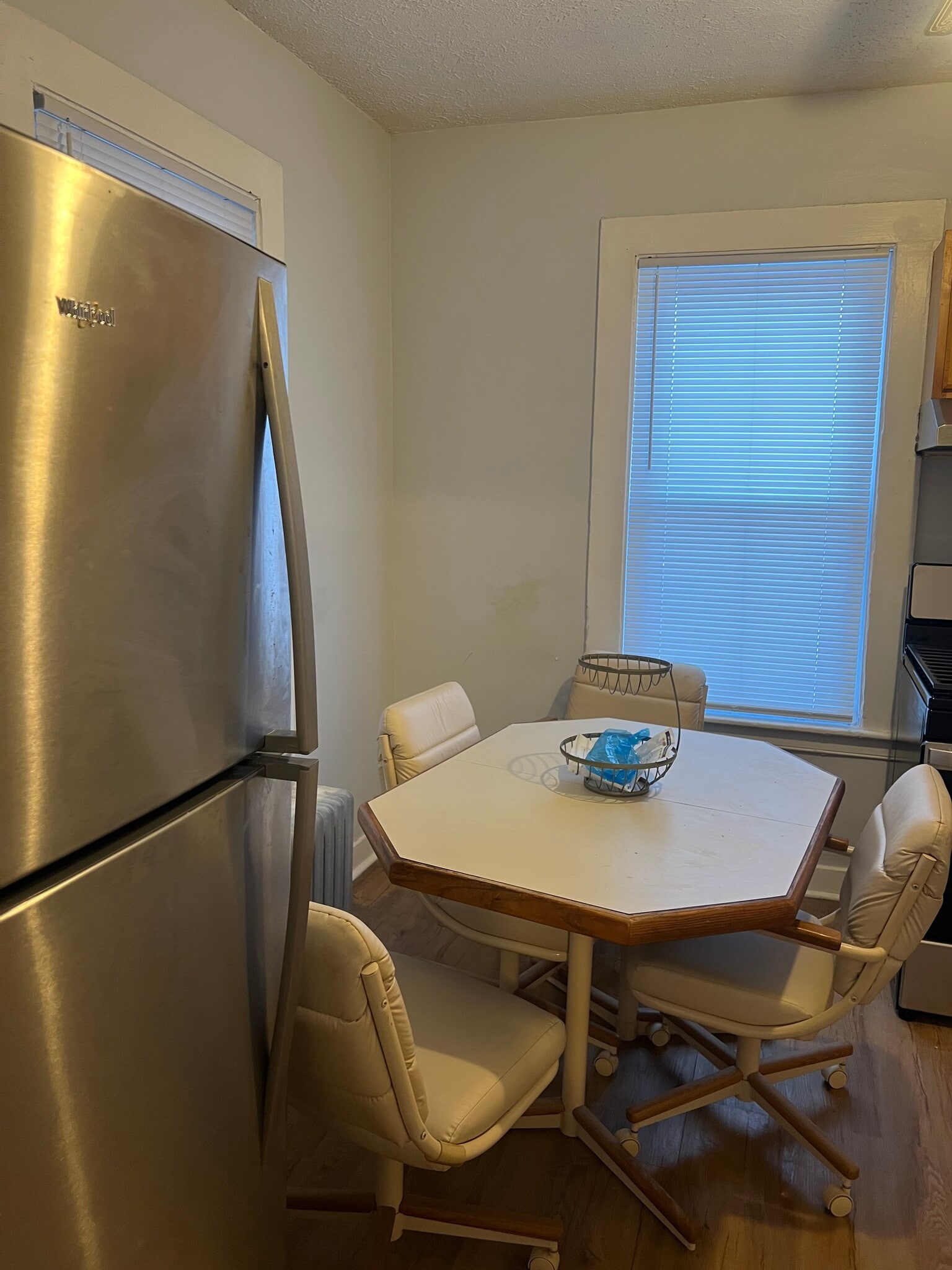 Building Photo - 55 Laurel St