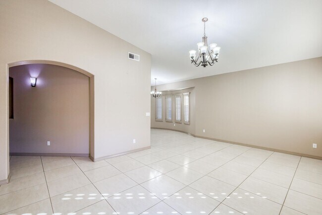 Building Photo - Beautiful 3 bed-2 baths home in 79911