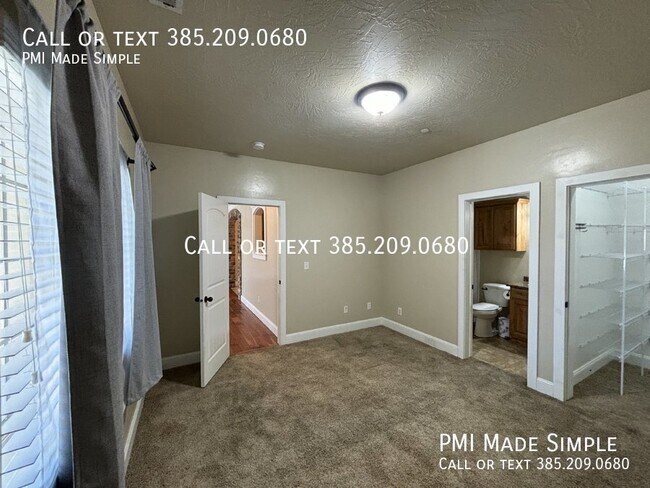 Building Photo - 3689 E Rock Creek Rd