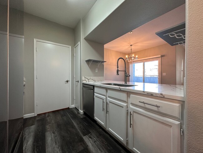 Building Photo - UPGRADED LUXURY 2BED 2 BATH CONDO IN GATED...