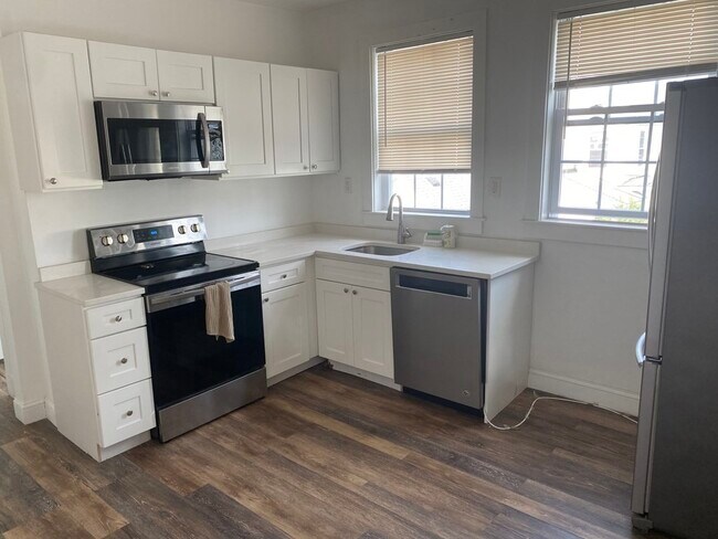 Primary Photo - 272 Fayette St