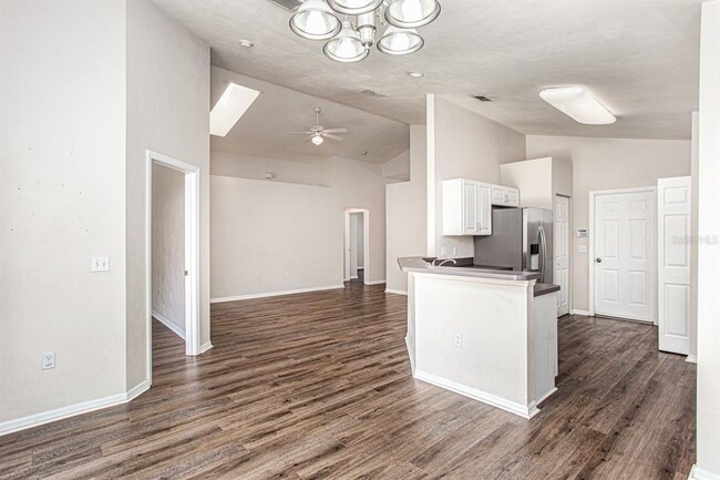 Building Photo - 4938 NW 20th Dr