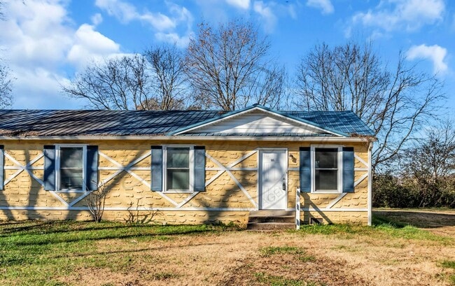 Primary Photo - On Special: Two Bedroom Ranch Duplex in North Gallatin!