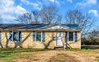 Building Photo - On Special: Two Bedroom Ranch Duplex in North Gallatin!