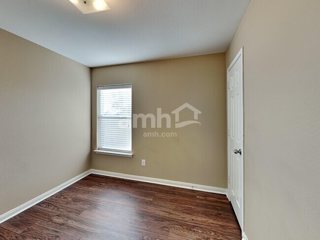 Building Photo - 101 Eider Dr