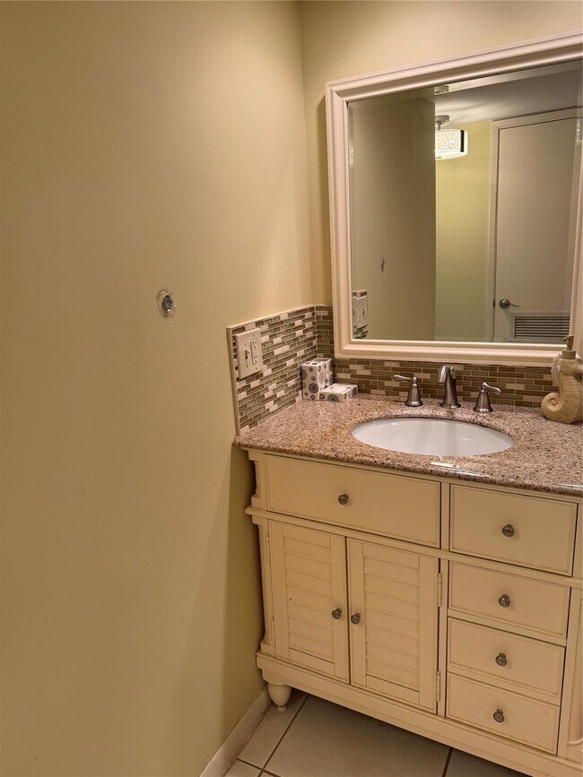 Building Photo - 111 Briny Ave