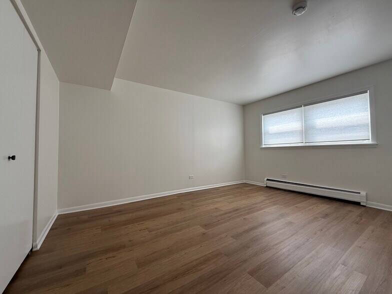 Building Photo - 7920 S 82nd Ave