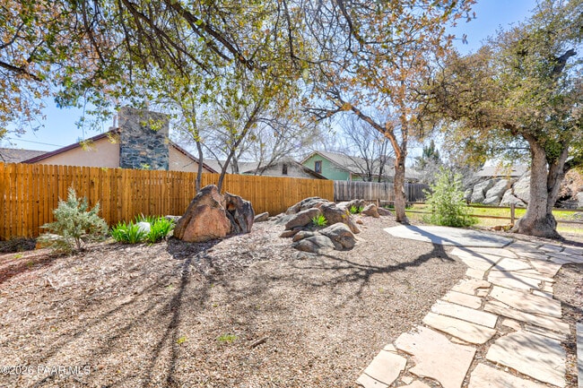 Building Photo - 639 Dameron Dr