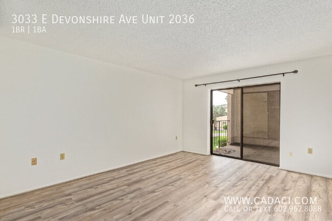 Building Photo - 3033 E Devonshire Ave