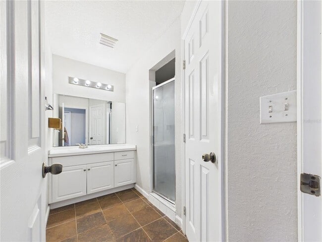 Building Photo - 16310 Fairford Palms Ct