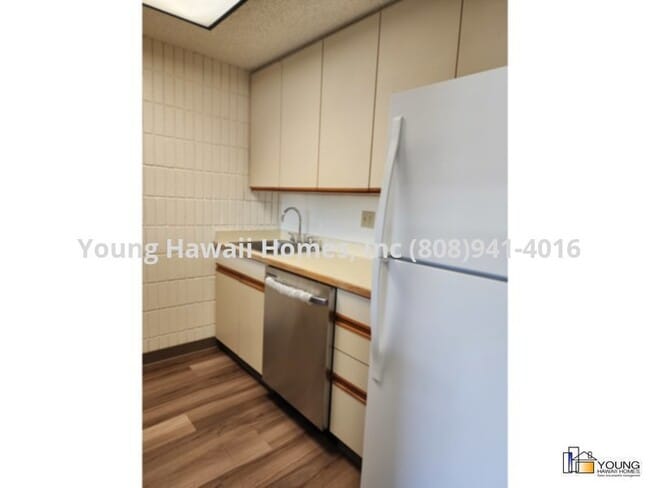 Building Photo - 1 bedrm/1bath/1parking