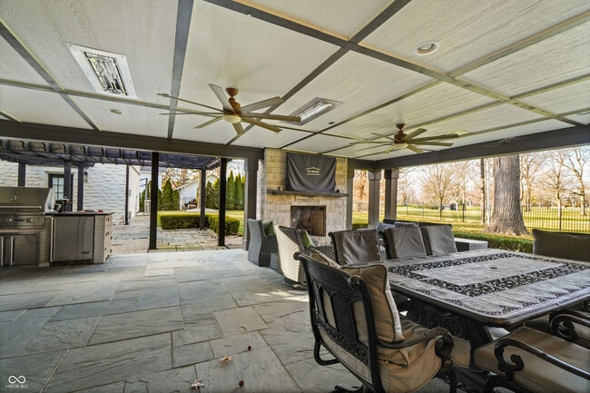 Building Photo - 1210 Golden Hill Dr