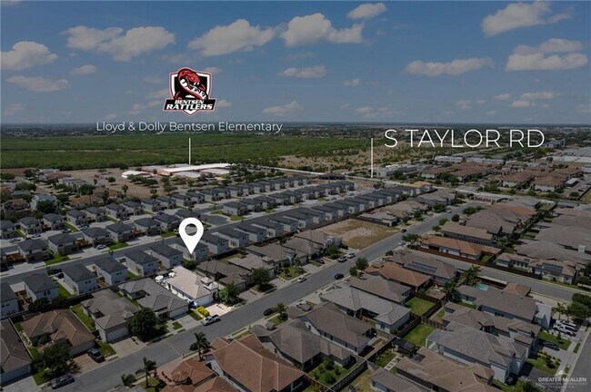 Building Photo - 4901 Sweetwater Ave W