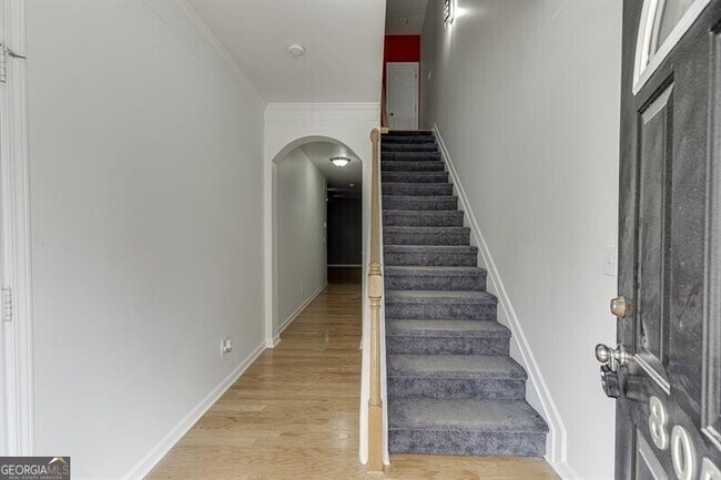 Building Photo - 805 Tulip Poplar Way